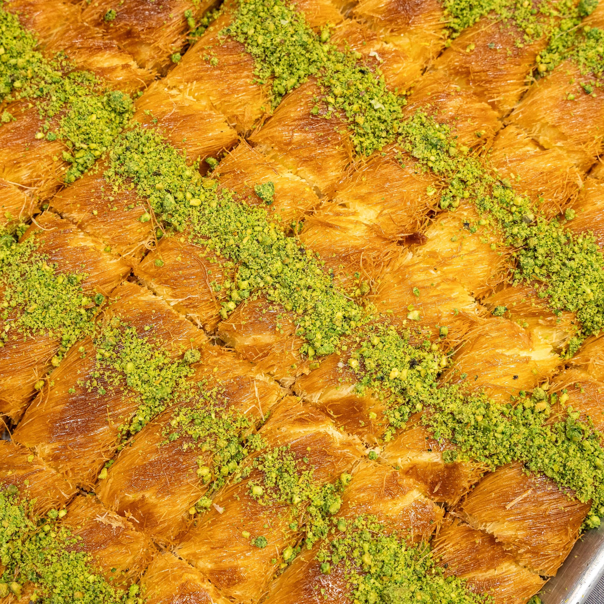 Kunafa Qishta Roll - Tray